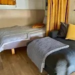 Primitive Basement Room, No Shower, Shared Toilet * Eidsvoll