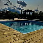 Primitiv Rustic Retreat, No Shower, Shared Toilet Eidsvoll