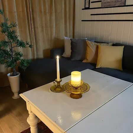 Homestay Primitivt Kjellerrom Uten Dusj, Med Delt Toalett *