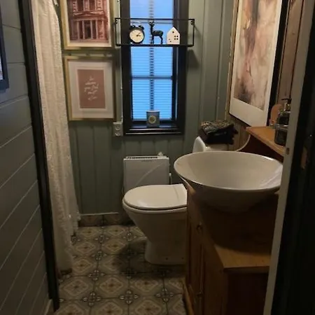 Primitive Basement Room, No Shower, Shared Toilet Eidsvoll