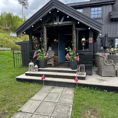 Primitiv Rustic Retreat, No Shower, Shared Toilet