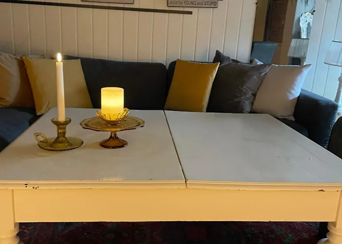 Primitive Basement Room, No Shower, Shared Toilet * Eidsvoll